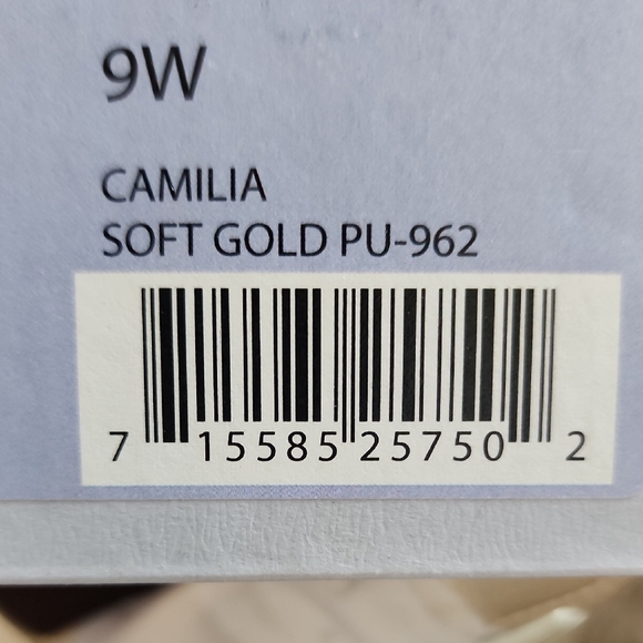 AEROSOLES Soft Gold Camilia Shoes - Picture 4 of 4